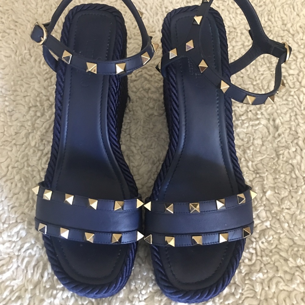 Valentino - Picture 2 of 16